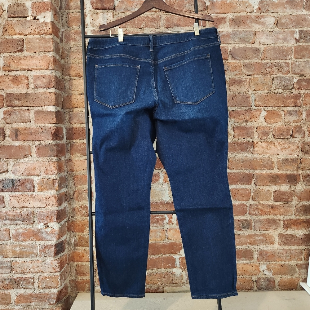 [NWT] Old Navy women's skinny jeans, dark wash